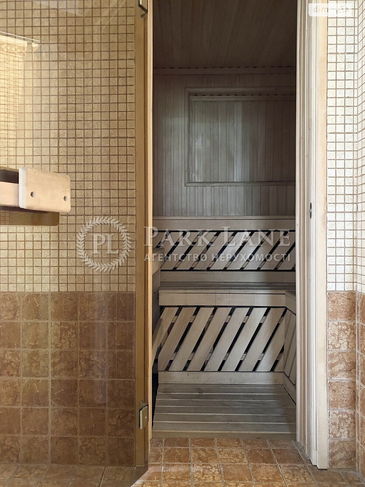 трехэтажный дом беседка, 438.3 кв. м, кирпич. Продажа в Киеве фото 1 трехэтажный дом беседка, 438.3 кв. м, кирпич. Продажа в Киеве фото 1