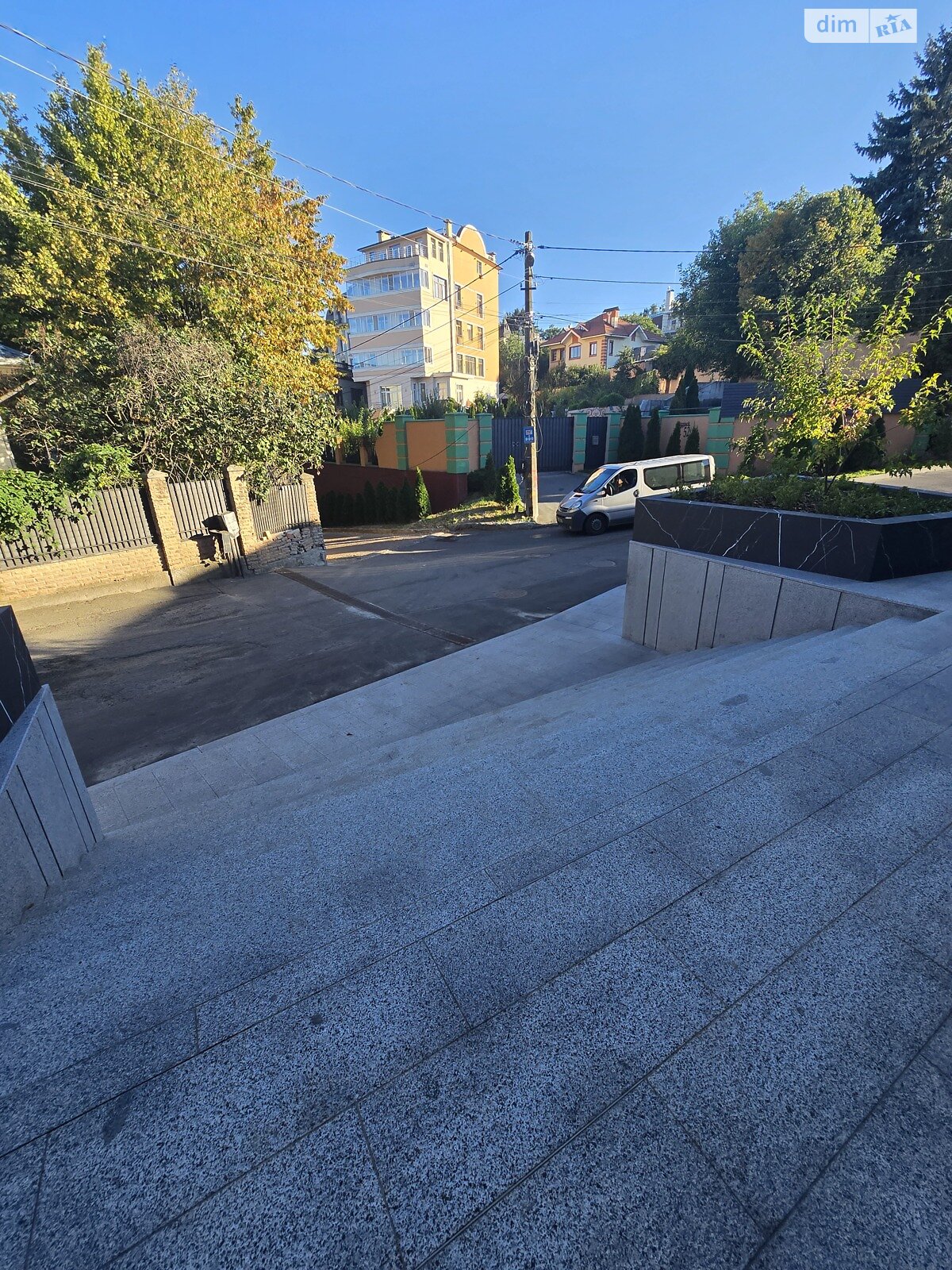 триповерховий будинок з опаленням, 2135 кв. м, монолітно-цегляний. Продаж в Києві, район Звіринець фото 1