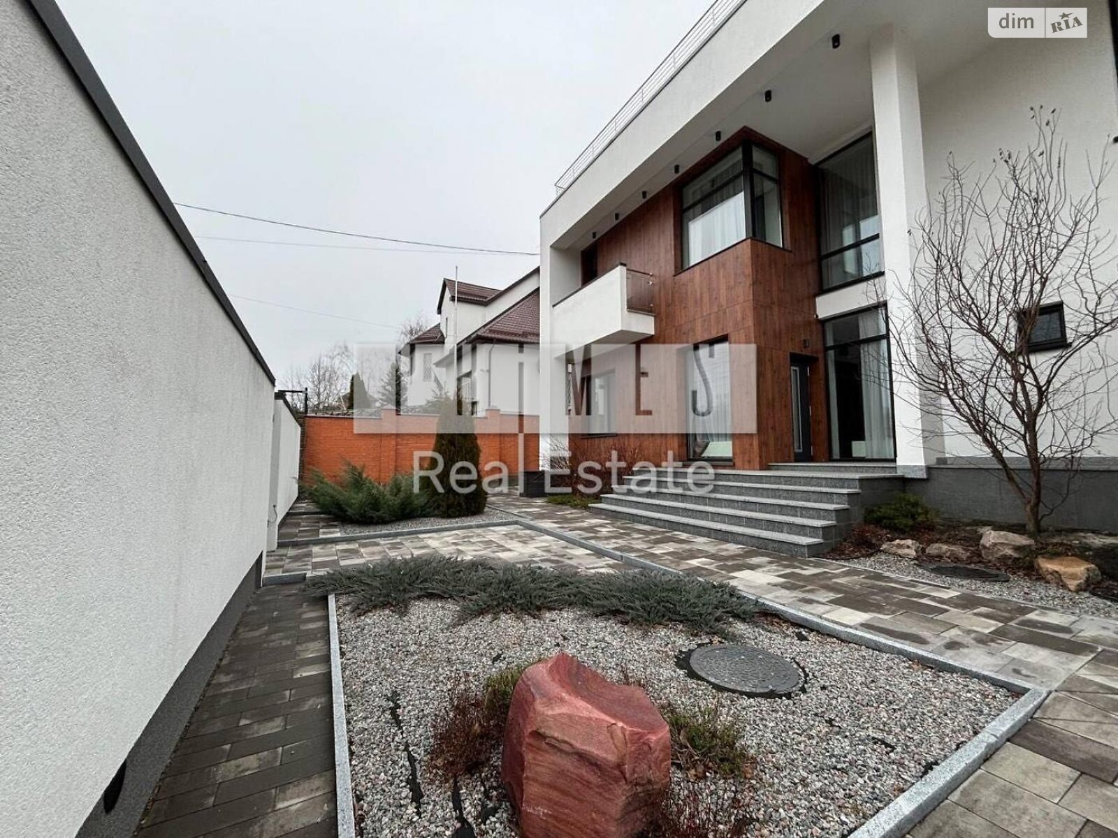 триповерховий будинок з гаражем, 570 кв. м, цегла. Продаж в Києві, район Звіринець фото 1 триповерховий будинок з гаражем, 570 кв. м, цегла. Продаж в Києві, район Звіринець фото 1