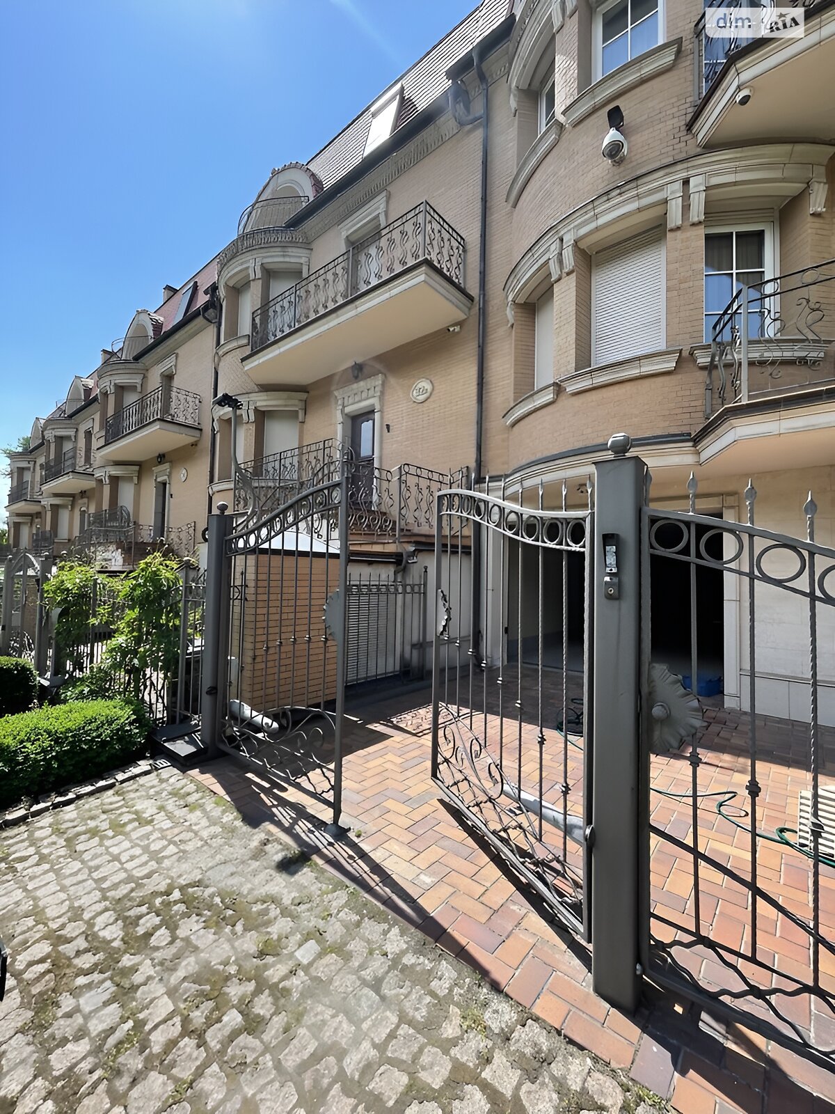 чотириповерховий будинок з опаленням, 483 кв. м, цегла. Продаж в Києві, район Звіринець фото 1 чотириповерховий будинок з опаленням, 483 кв. м, цегла. Продаж в Києві, район Звіринець фото 1