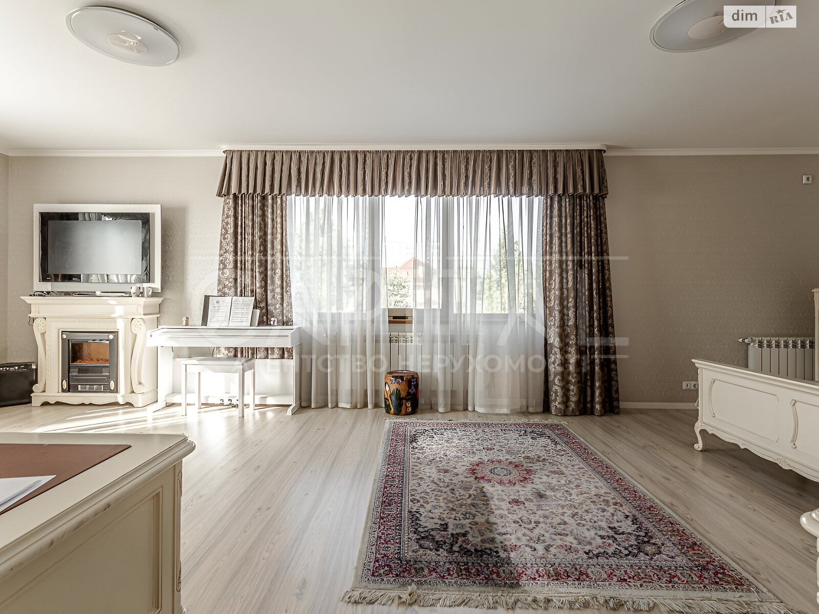 триповерховий будинок з балконом, 460 кв. м, цегла. Продаж в Києві, район Звіринець фото 1 триповерховий будинок з балконом, 460 кв. м, цегла. Продаж в Києві, район Звіринець фото 1