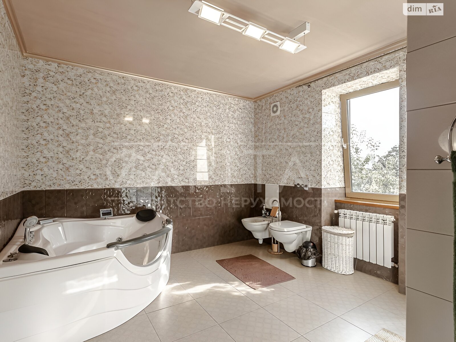 триповерховий будинок з балконом, 460 кв. м, цегла. Продаж в Києві, район Звіринець фото 1 триповерховий будинок з балконом, 460 кв. м, цегла. Продаж в Києві, район Звіринець фото 1