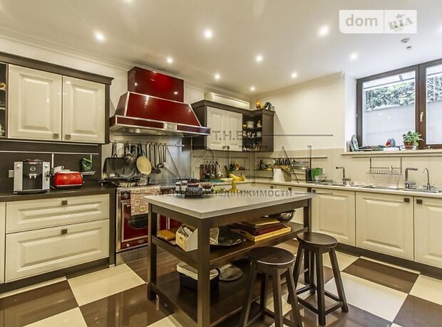 трехэтажный дом, 2400 кв. м, кирпич. Продажа в Киеве фото 1 трехэтажный дом, 2400 кв. м, кирпич. Продажа в Киеве фото 1