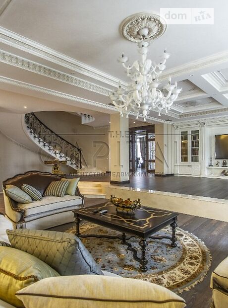 трехэтажный дом, 2400 кв. м, кирпич. Продажа в Киеве фото 1 трехэтажный дом, 2400 кв. м, кирпич. Продажа в Киеве фото 1