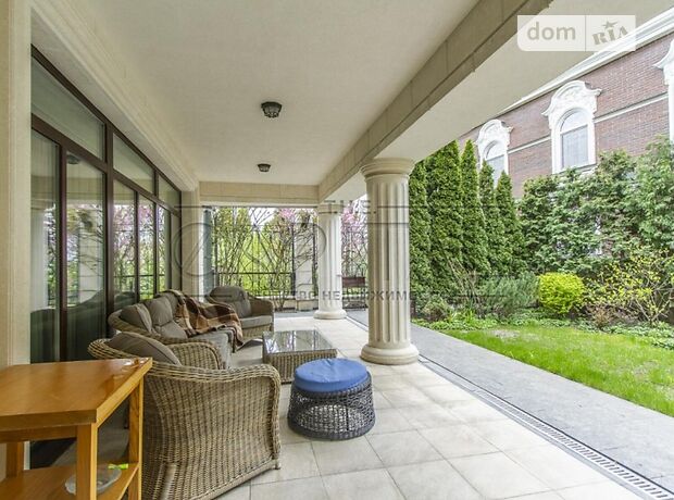 трехэтажный дом, 2400 кв. м, кирпич. Продажа в Киеве фото 1 трехэтажный дом, 2400 кв. м, кирпич. Продажа в Киеве фото 1