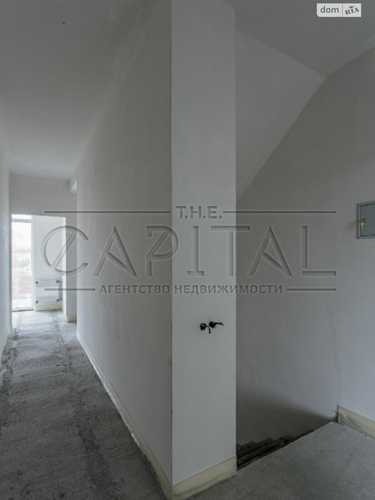 трехэтажный дом с гаражом, 200 кв. м, кирпич. Продажа в Козине фото 1 трехэтажный дом с гаражом, 200 кв. м, кирпич. Продажа в Козине фото 1