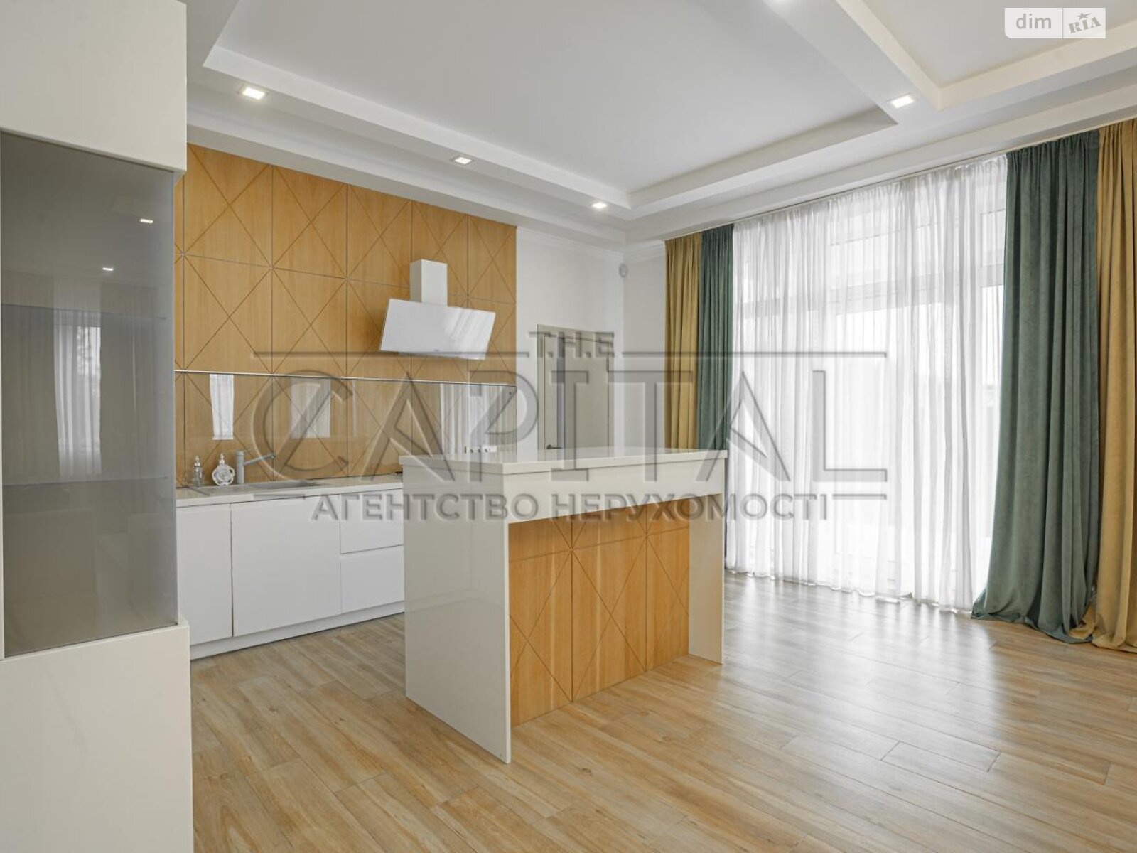 двоповерховий будинок з гаражем, 270 кв. м, цегла. Продаж у Києві фото 1 двоповерховий будинок з гаражем, 270 кв. м, цегла. Продаж у Києві фото 1