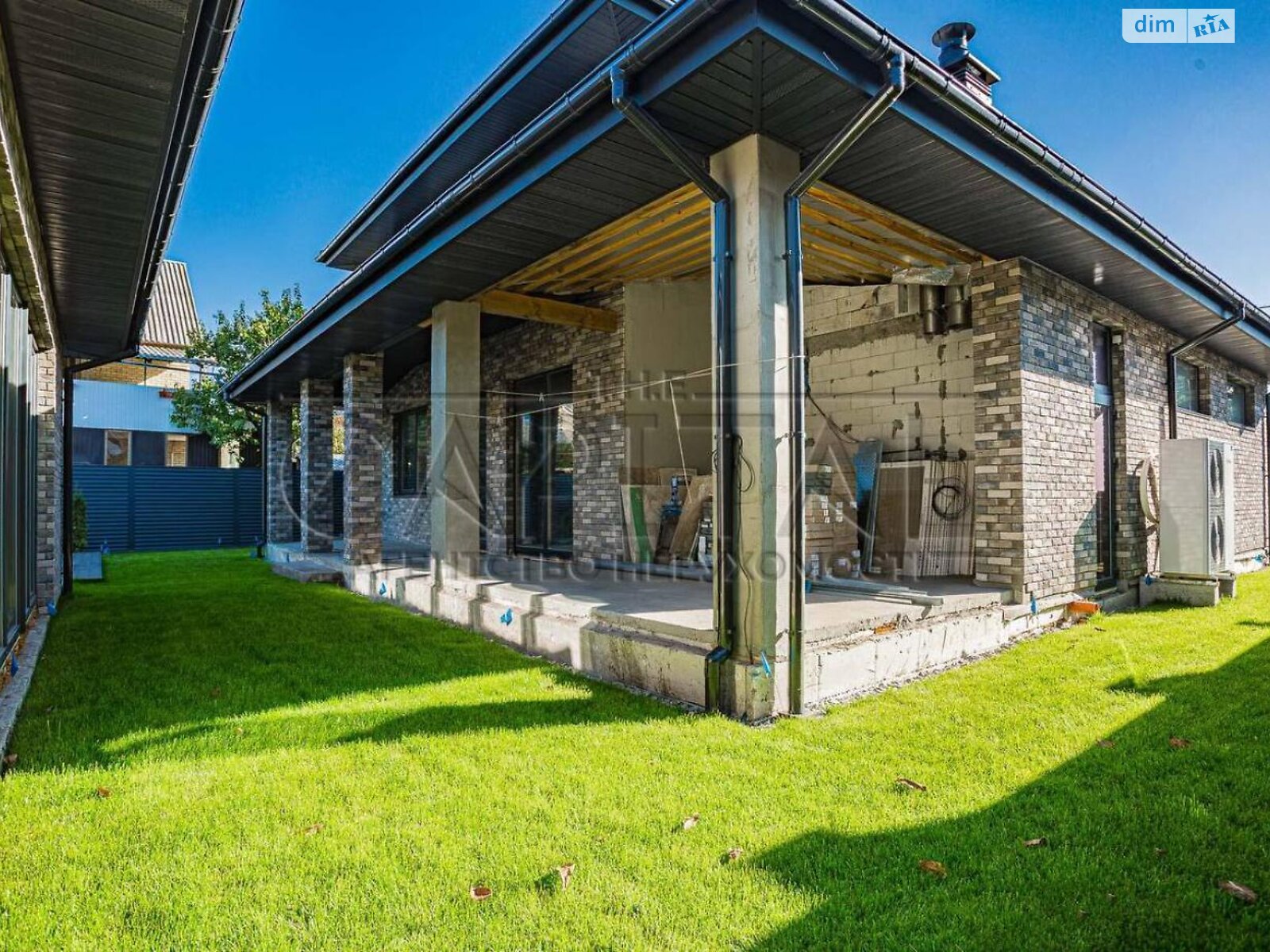 двоповерховий будинок з гаражем, 260 кв. м, кирпич. Продаж у Києві фото 1 двоповерховий будинок з гаражем, 260 кв. м, кирпич. Продаж у Києві фото 1