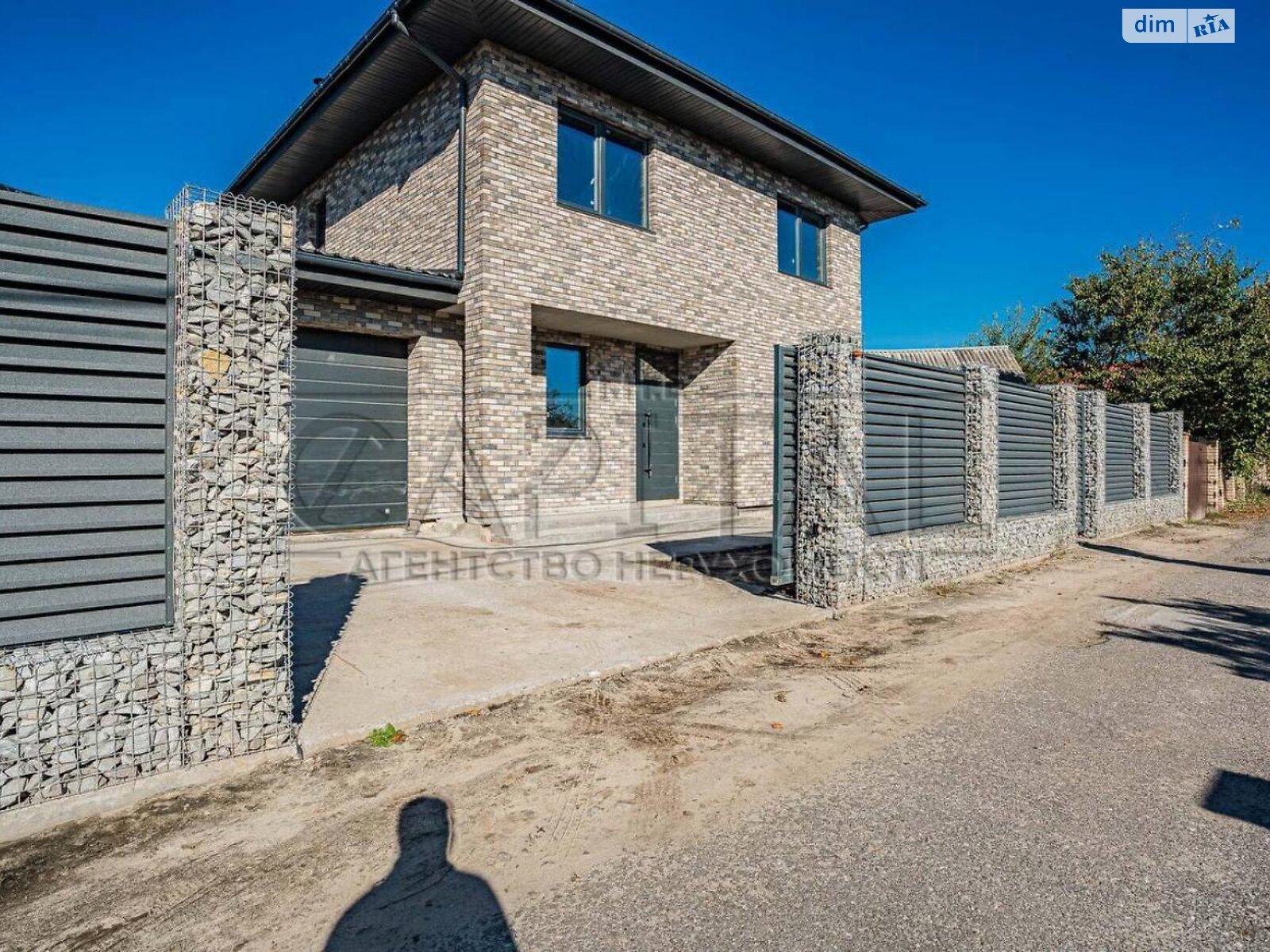 двоповерховий будинок з гаражем, 260 кв. м, кирпич. Продаж у Києві фото 1 двоповерховий будинок з гаражем, 260 кв. м, кирпич. Продаж у Києві фото 1