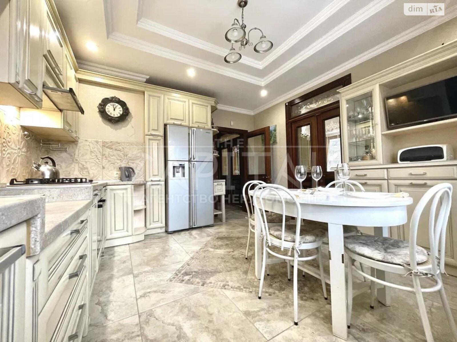 трехэтажный дом с гаражом, 430 кв. м, кирпич. Продажа в Киеве фото 1