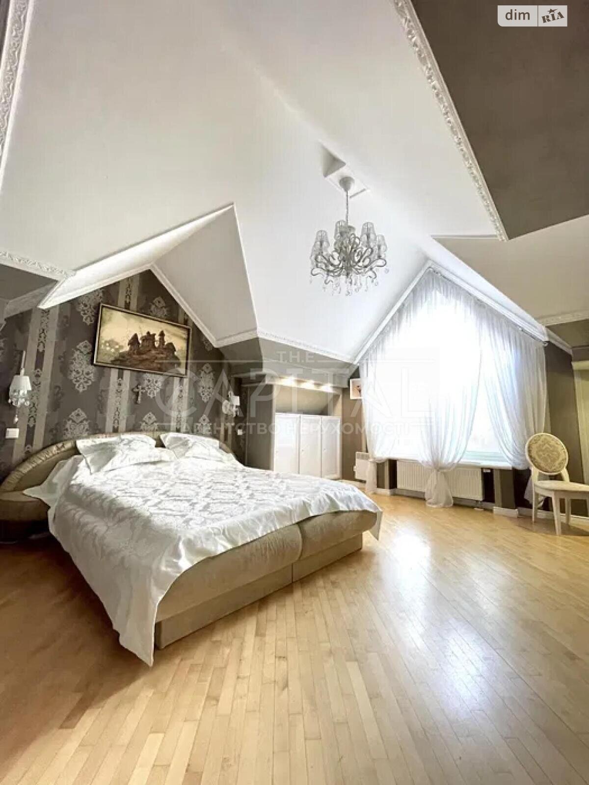 трехэтажный дом с гаражом, 430 кв. м, кирпич. Продажа в Киеве фото 1