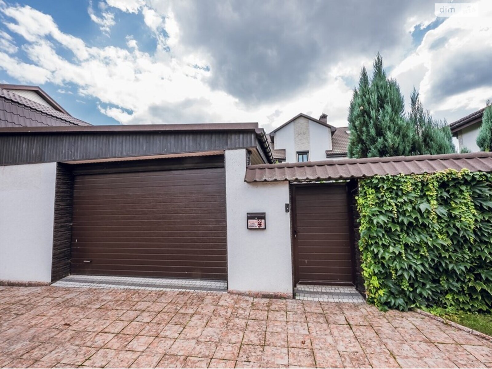 двоповерховий будинок, 400 кв. м, цегла. Продаж у Києві фото 1 двоповерховий будинок, 400 кв. м, цегла. Продаж у Києві фото 1