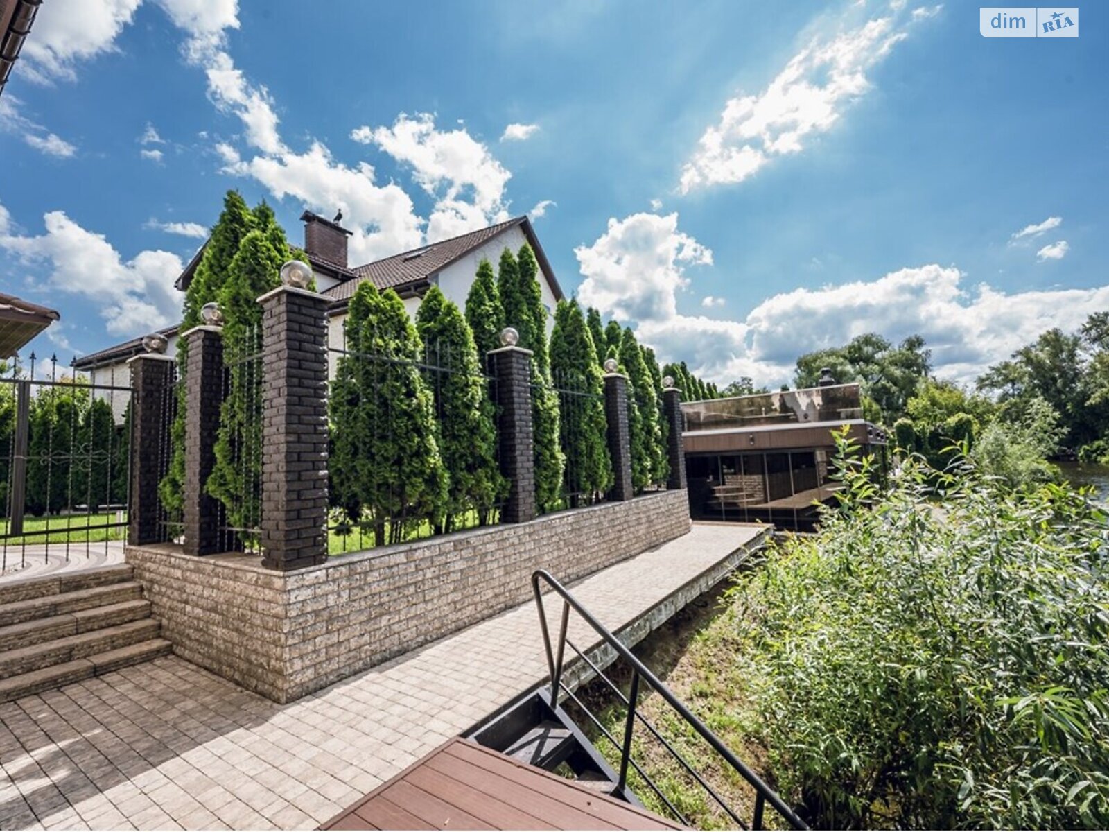 двоповерховий будинок, 400 кв. м, цегла. Продаж у Києві фото 1 двоповерховий будинок, 400 кв. м, цегла. Продаж у Києві фото 1