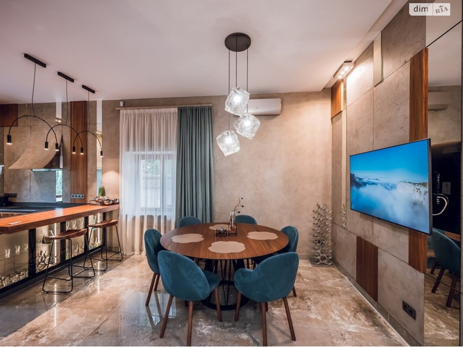 двоповерховий будинок, 400 кв. м, цегла. Продаж у Києві фото 1 двоповерховий будинок, 400 кв. м, цегла. Продаж у Києві фото 1