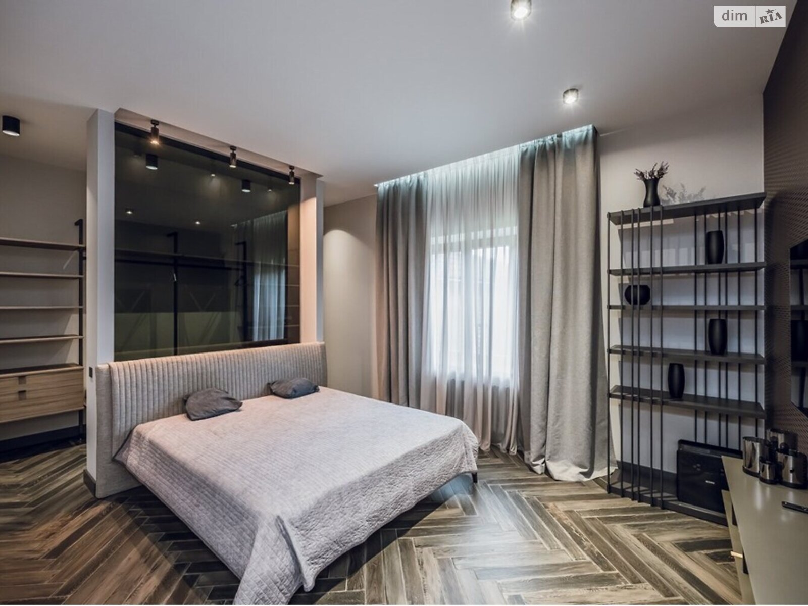 двоповерховий будинок, 400 кв. м, цегла. Продаж у Києві фото 1 двоповерховий будинок, 400 кв. м, цегла. Продаж у Києві фото 1