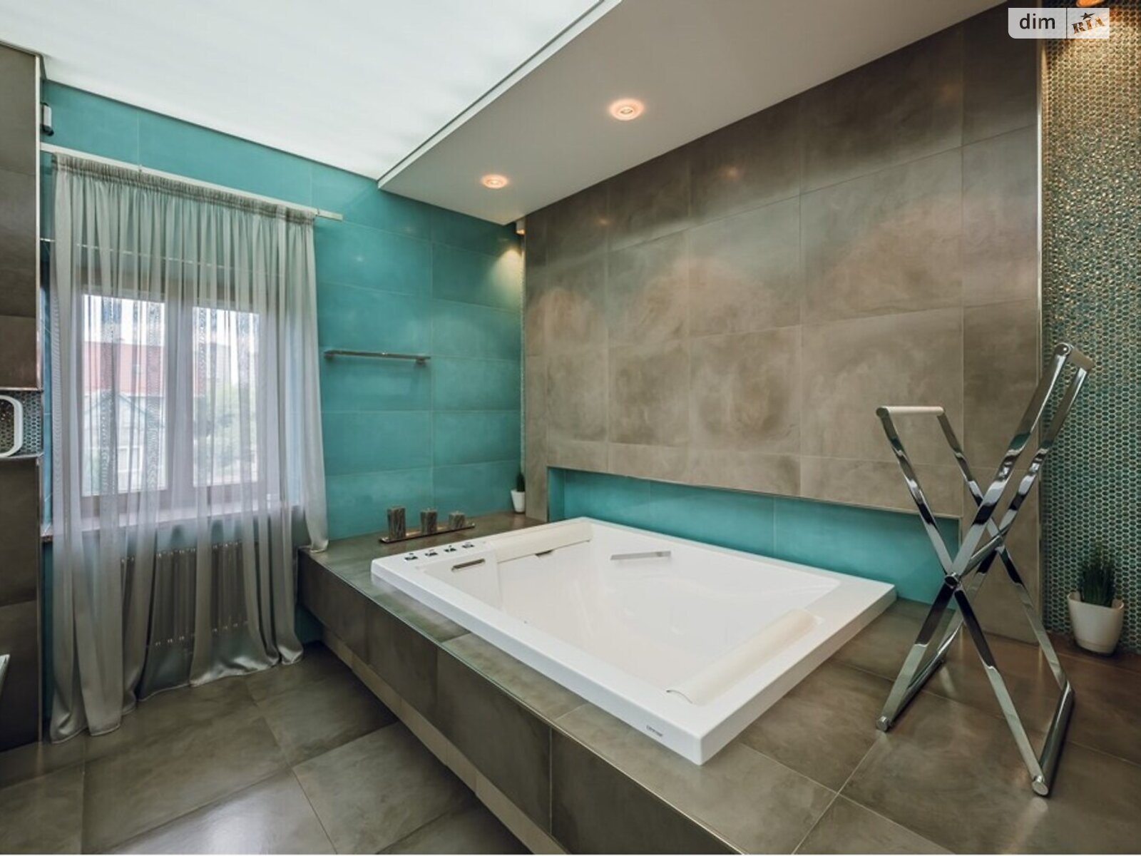 двоповерховий будинок, 400 кв. м, цегла. Продаж у Києві фото 1 двоповерховий будинок, 400 кв. м, цегла. Продаж у Києві фото 1