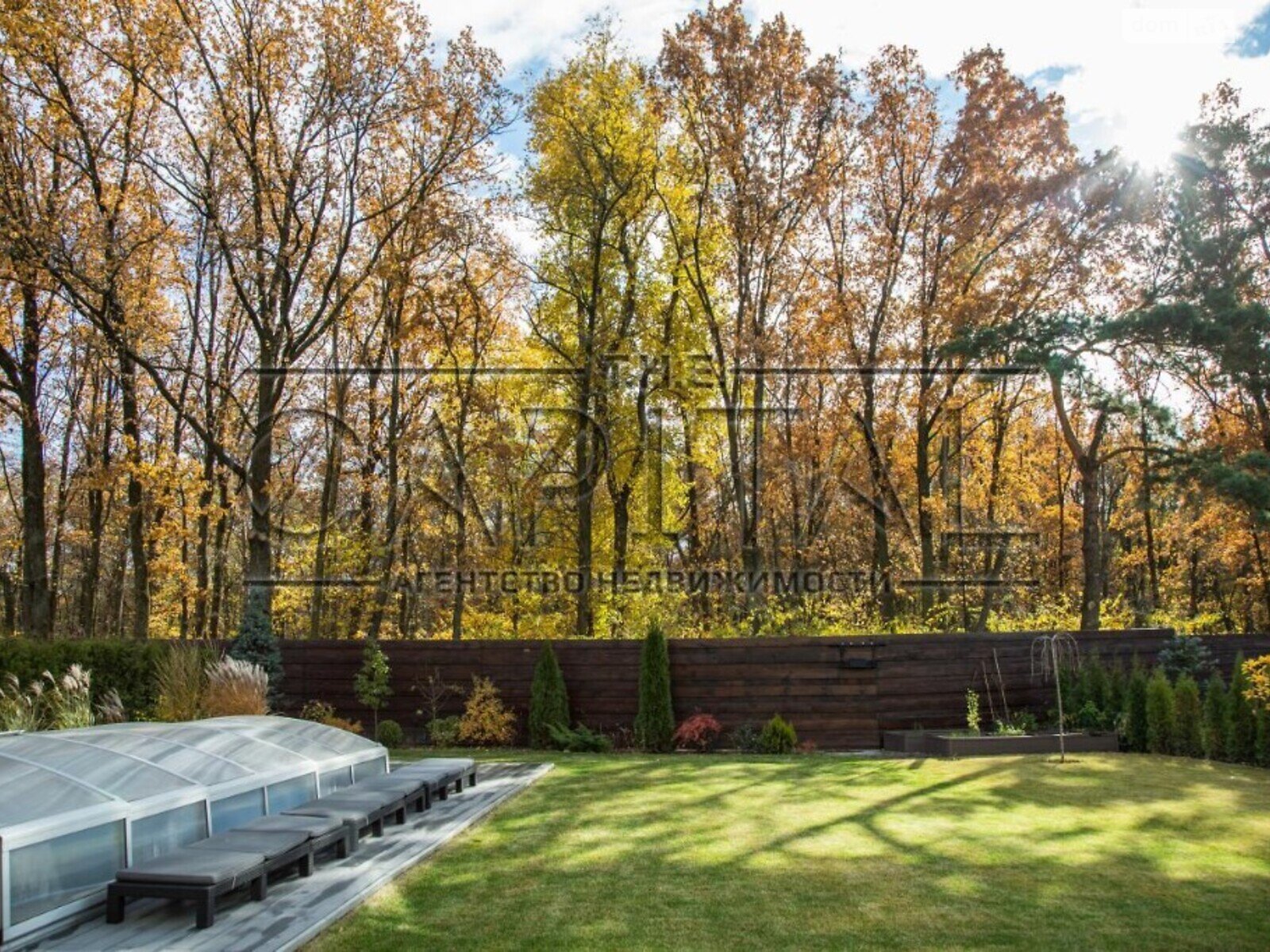 двухэтажный дом с ремонтом, 258 кв. м, кирпич. Продажа в Белогородке фото 1 двухэтажный дом с ремонтом, 258 кв. м, кирпич. Продажа в Белогородке фото 1