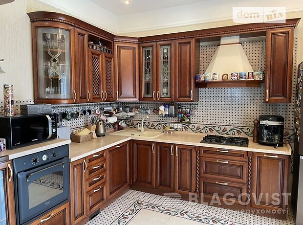 трехэтажный дом с камином, 300 кв. м, кирпич. Продажа в Бобрице (Киевская обл.) фото 1 трехэтажный дом с камином, 300 кв. м, кирпич. Продажа в Бобрице (Киевская обл.) фото 1