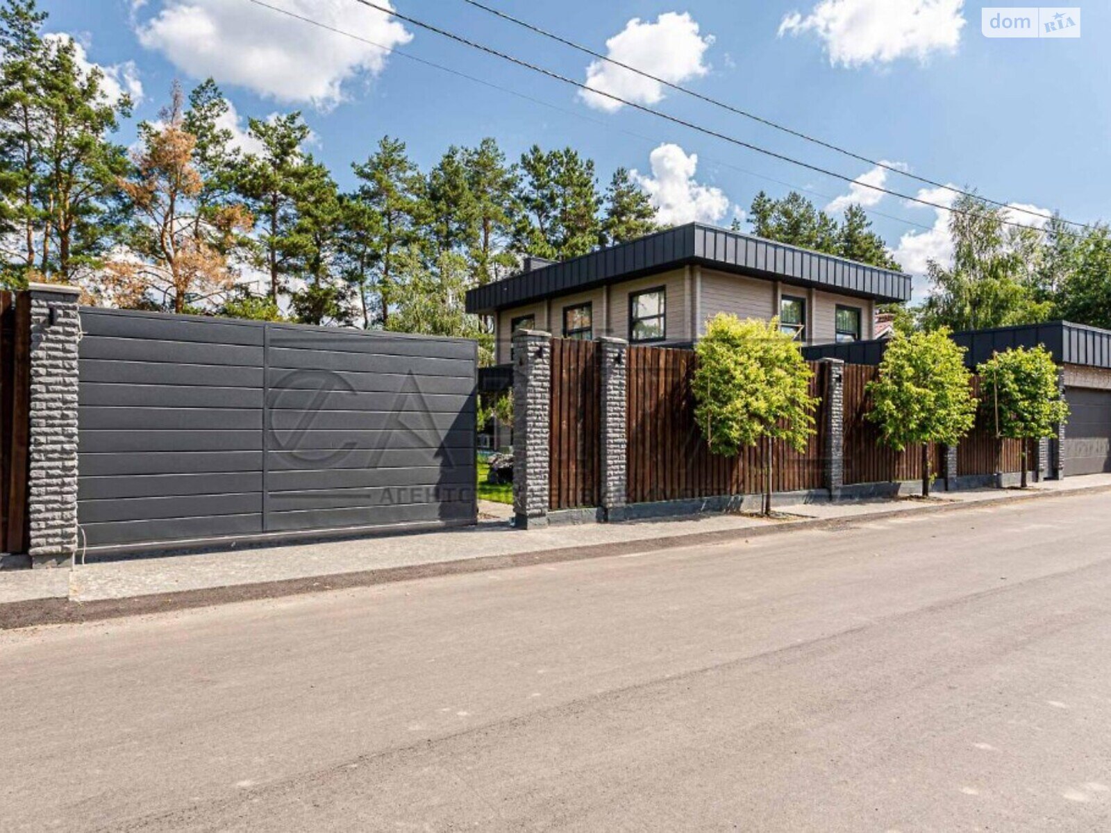 двоповерховий будинок, 300 кв. м, цегла. Продаж у Боярці фото 1 двоповерховий будинок, 300 кв. м, цегла. Продаж у Боярці фото 1