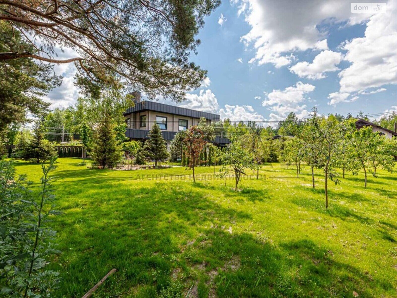двоповерховий будинок, 300 кв. м, цегла. Продаж у Боярці фото 1 двоповерховий будинок, 300 кв. м, цегла. Продаж у Боярці фото 1