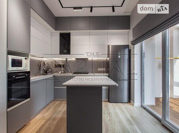 трехэтажный дом с камином, 230 кв. м, кирпич. Продажа в Чайках (Киевская обл.) фото 1 трехэтажный дом с камином, 230 кв. м, кирпич. Продажа в Чайках (Киевская обл.) фото 1