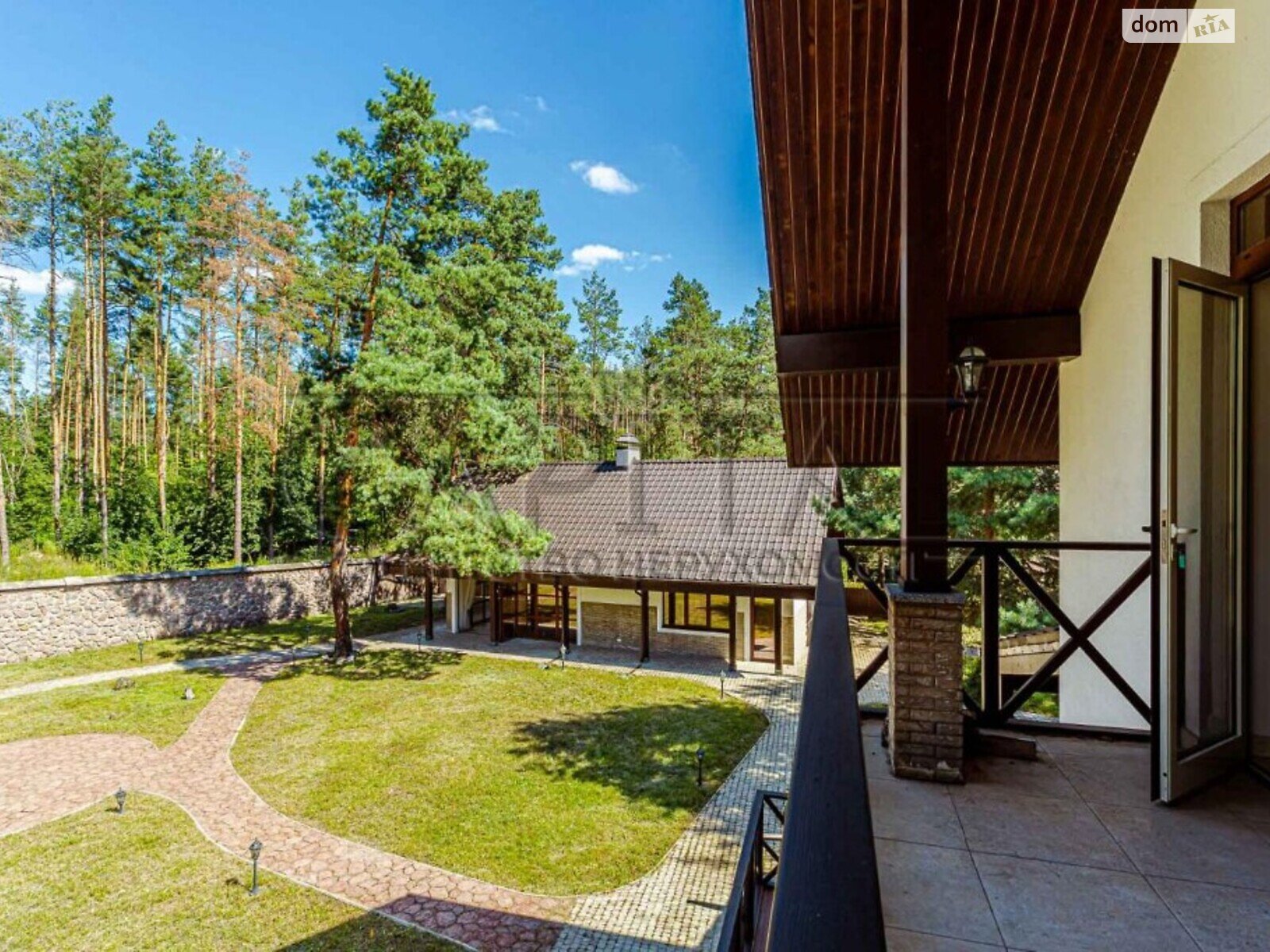 двоповерховий будинок, 314 кв. м, цегла. Продаж у Дмитрівці фото 1 двоповерховий будинок, 314 кв. м, цегла. Продаж у Дмитрівці фото 1