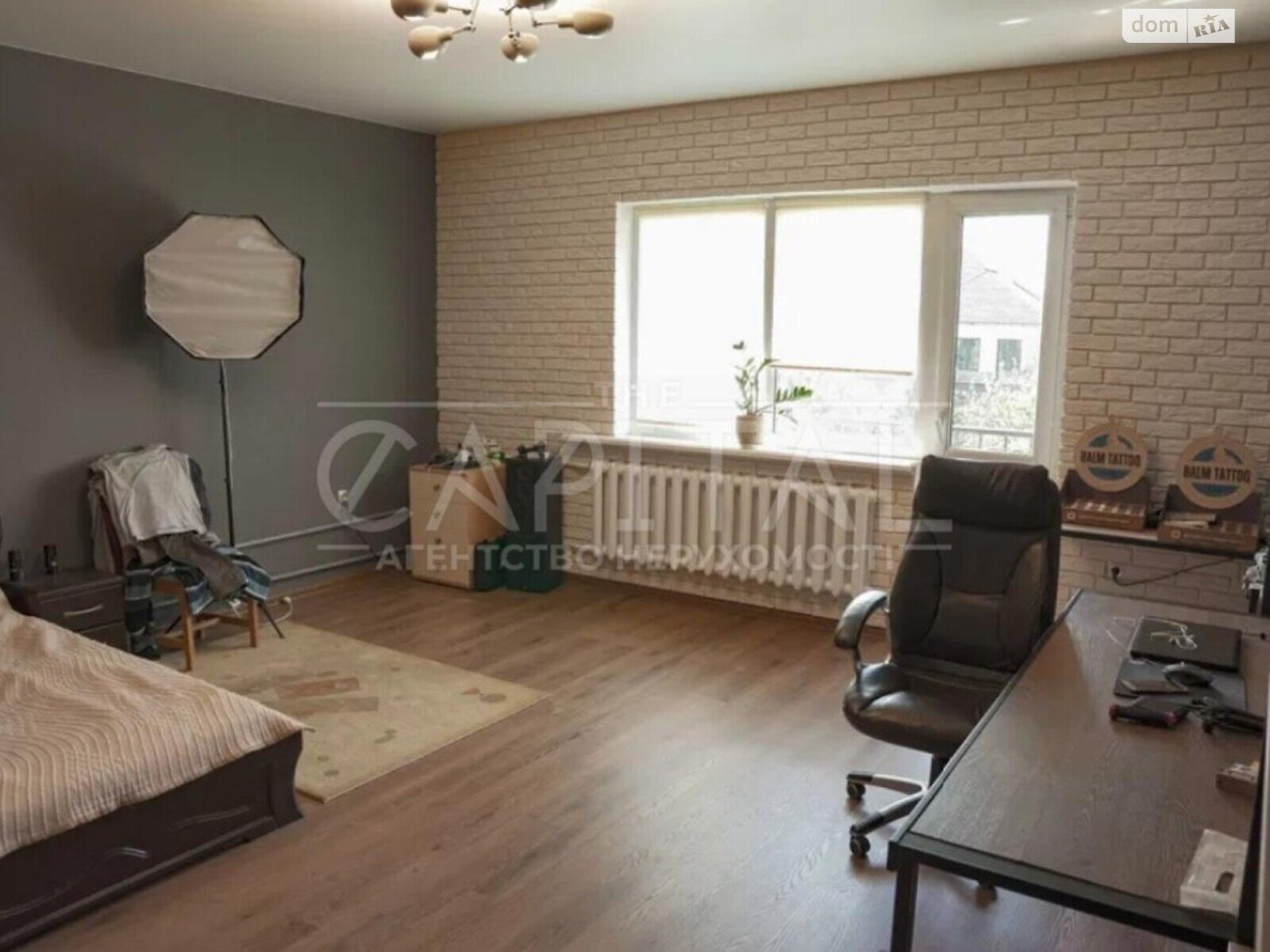 триповерховий будинок, 220 кв. м, цегла. Продаж у Гатне фото 1 триповерховий будинок, 220 кв. м, цегла. Продаж у Гатне фото 1