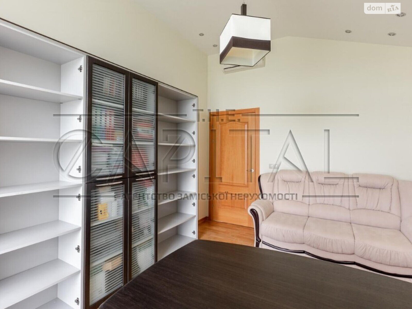 двухэтажный дом с отоплением, 350 кв. м, кирпич. Продажа в Горбовичах фото 1 двухэтажный дом с отоплением, 350 кв. м, кирпич. Продажа в Горбовичах фото 1