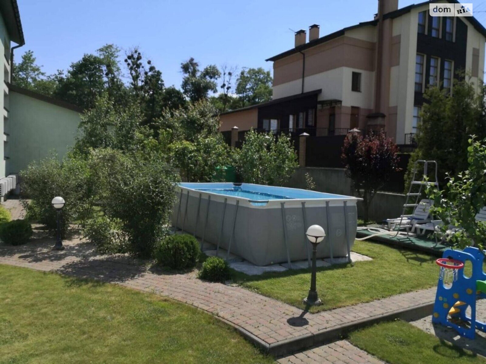 двухэтажный дом с отоплением, 350 кв. м, кирпич. Продажа в Горбовичах фото 1 двухэтажный дом с отоплением, 350 кв. м, кирпич. Продажа в Горбовичах фото 1