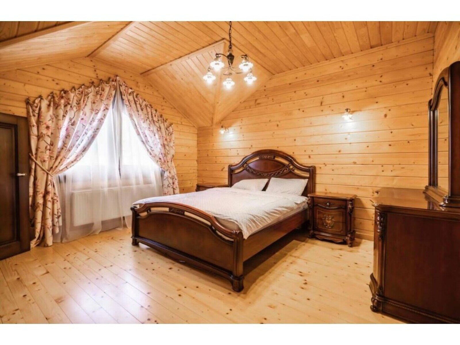 двухэтажный дом, 930 кв. м, кирпич. Продажа в Горбовичах фото 1