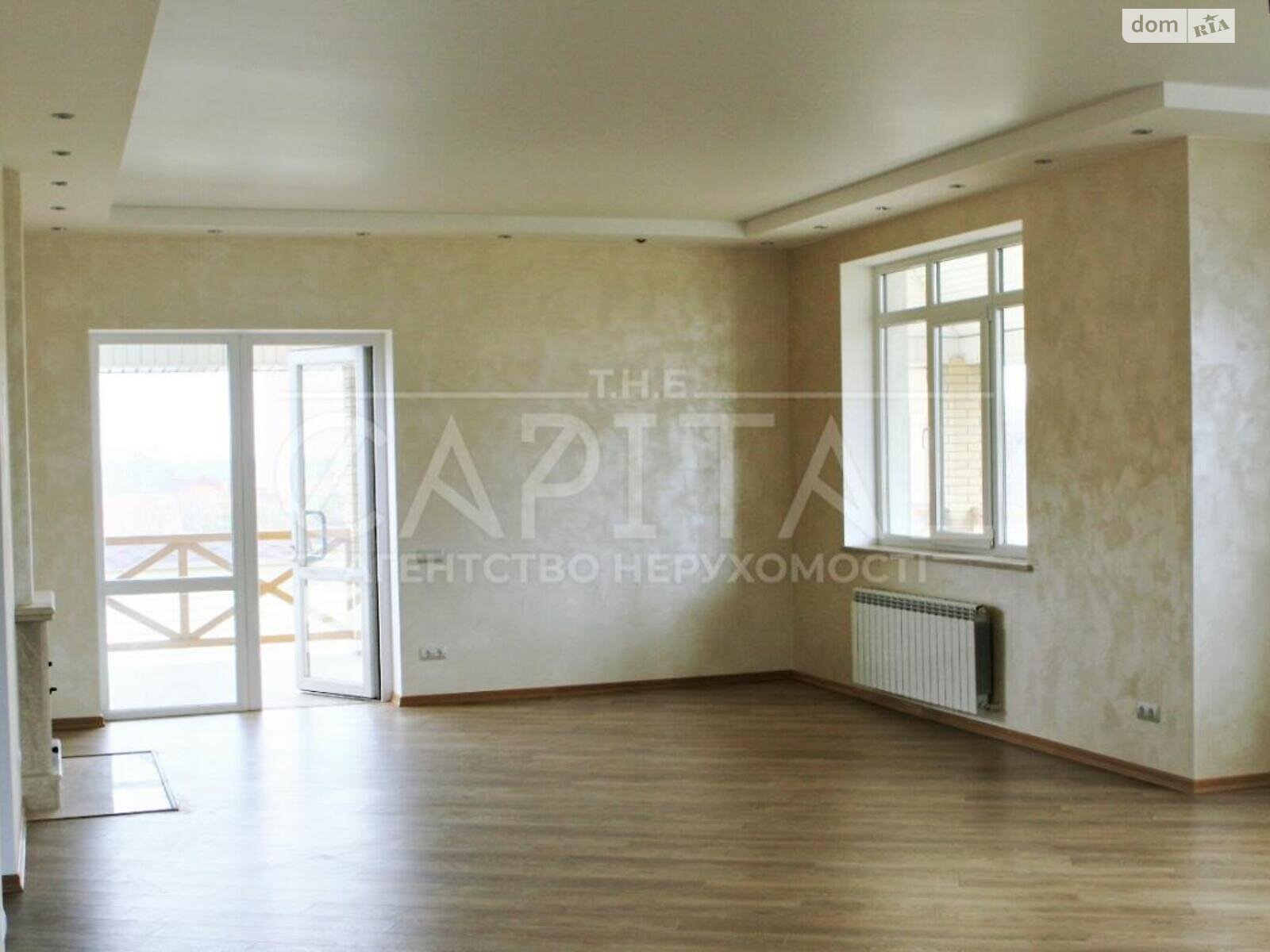 трехэтажный дом, 362 кв. м, кирпич. Продажа в Гореничах фото 1