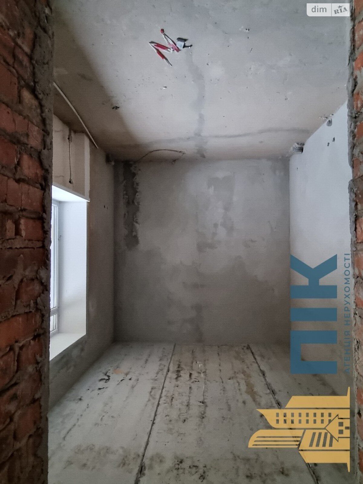 трехэтажный дом с гаражом, 667.4 кв. м, кирпич. Продажа в Гореничах фото 1 трехэтажный дом с гаражом, 667.4 кв. м, кирпич. Продажа в Гореничах фото 1