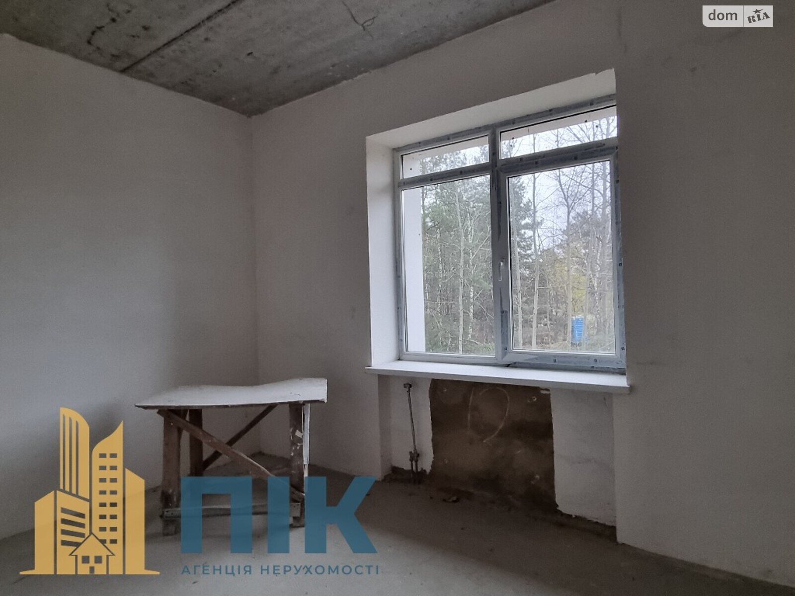 трехэтажный дом с гаражом, 667.4 кв. м, кирпич. Продажа в Гореничах фото 1 трехэтажный дом с гаражом, 667.4 кв. м, кирпич. Продажа в Гореничах фото 1