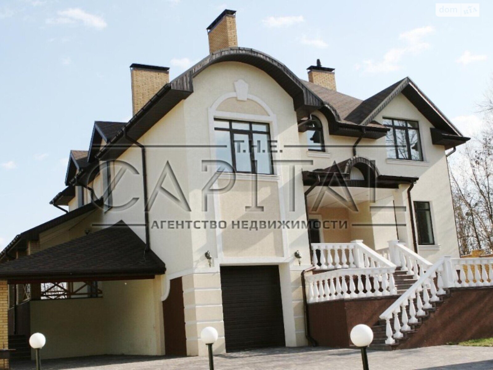 трехэтажный дом с ремонтом, 362 кв. м, кирпич. Продажа в Гореничах фото 1 трехэтажный дом с ремонтом, 362 кв. м, кирпич. Продажа в Гореничах фото 1
