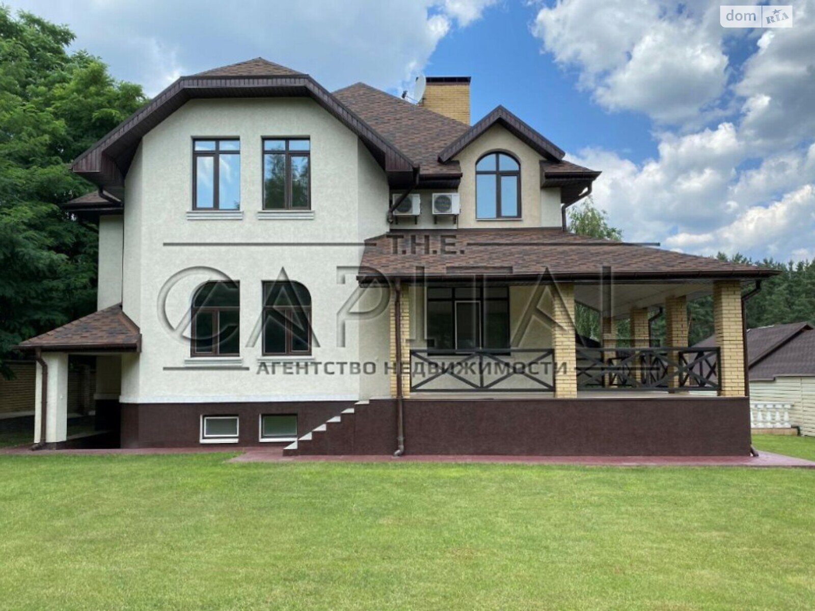 трехэтажный дом с ремонтом, 362 кв. м, кирпич. Продажа в Гореничах фото 1 трехэтажный дом с ремонтом, 362 кв. м, кирпич. Продажа в Гореничах фото 1
