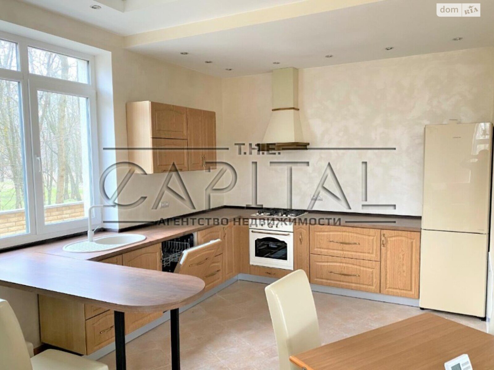 трехэтажный дом с ремонтом, 362 кв. м, кирпич. Продажа в Гореничах фото 1 трехэтажный дом с ремонтом, 362 кв. м, кирпич. Продажа в Гореничах фото 1
