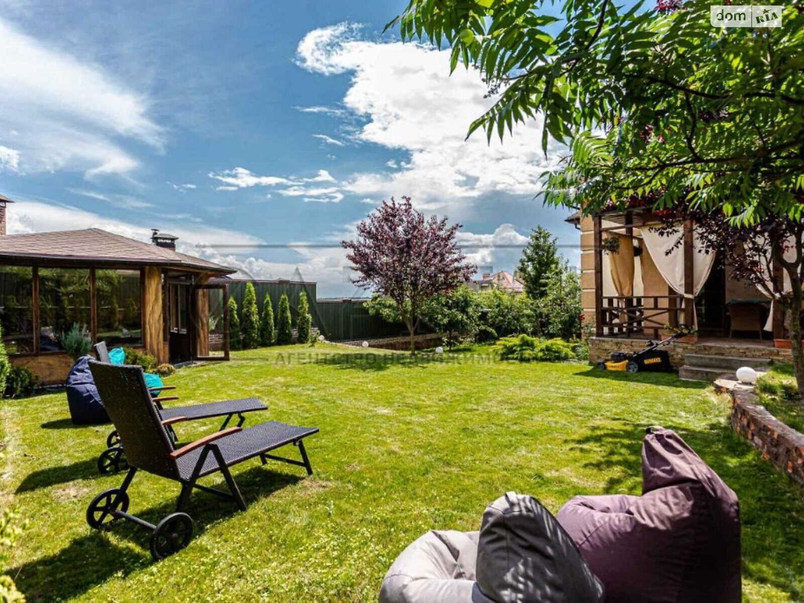 двоповерховий будинок з верандою, 352 кв. м, цегла. Продаж у Гореничах фото 1 двоповерховий будинок з верандою, 352 кв. м, цегла. Продаж у Гореничах фото 1