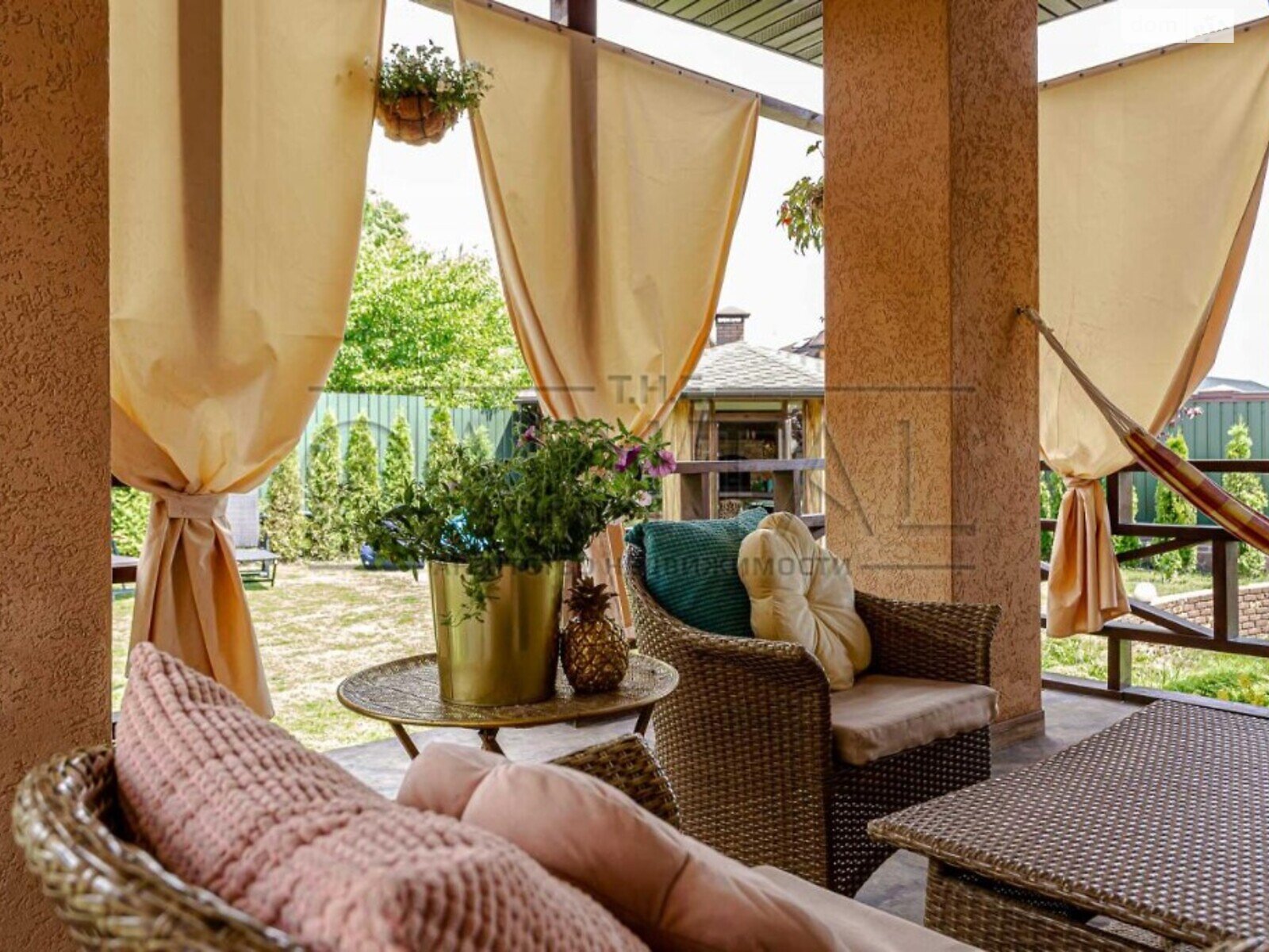двоповерховий будинок з верандою, 352 кв. м, цегла. Продаж у Гореничах фото 1 двоповерховий будинок з верандою, 352 кв. м, цегла. Продаж у Гореничах фото 1