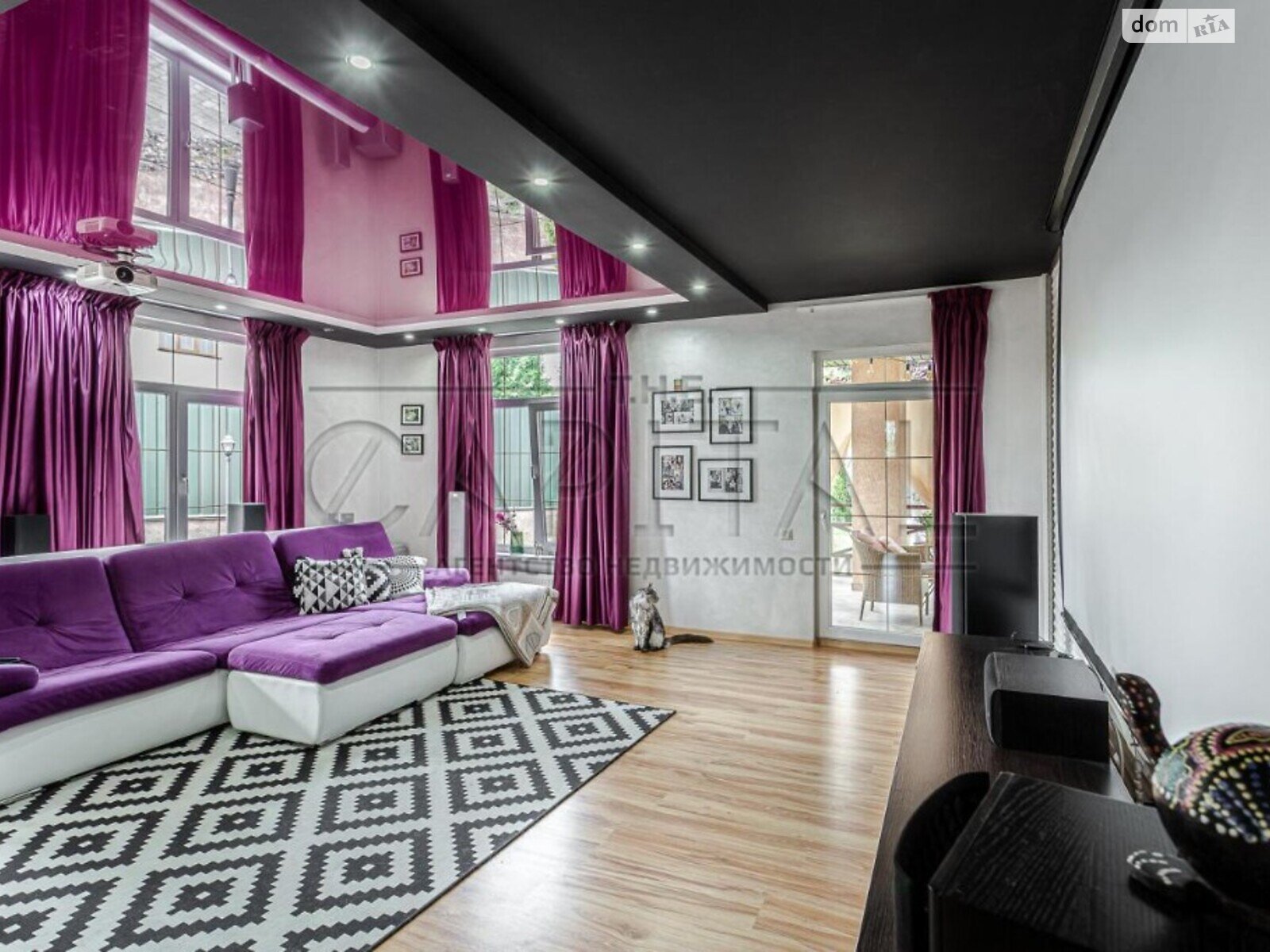 двоповерховий будинок з верандою, 352 кв. м, цегла. Продаж у Гореничах фото 1 двоповерховий будинок з верандою, 352 кв. м, цегла. Продаж у Гореничах фото 1