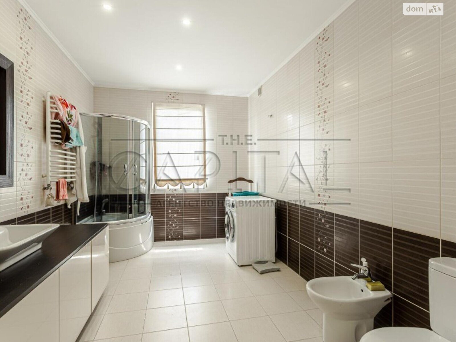 двоповерховий будинок з верандою, 352 кв. м, цегла. Продаж у Гореничах фото 1 двоповерховий будинок з верандою, 352 кв. м, цегла. Продаж у Гореничах фото 1
