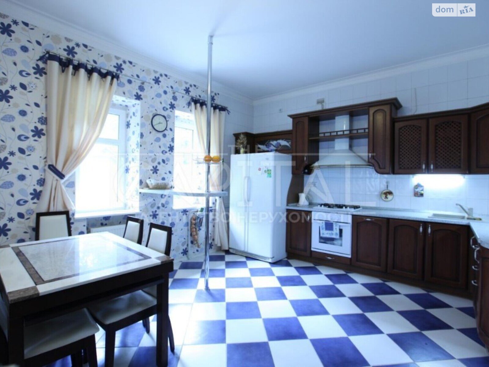 триповерховий будинок, 480 кв. м, цегла. Продаж у Горенці фото 1 триповерховий будинок, 480 кв. м, цегла. Продаж у Горенці фото 1