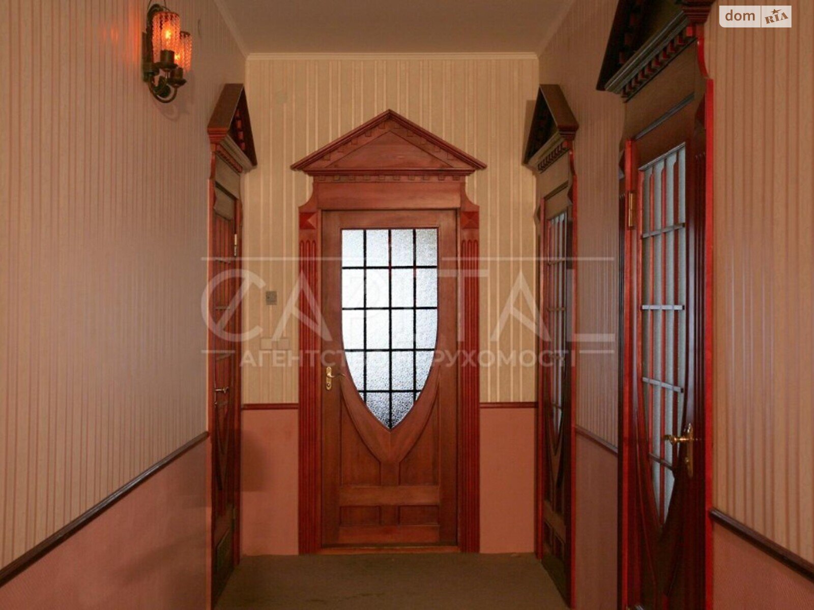 триповерховий будинок, 480 кв. м, цегла. Продаж у Горенці фото 1 триповерховий будинок, 480 кв. м, цегла. Продаж у Горенці фото 1