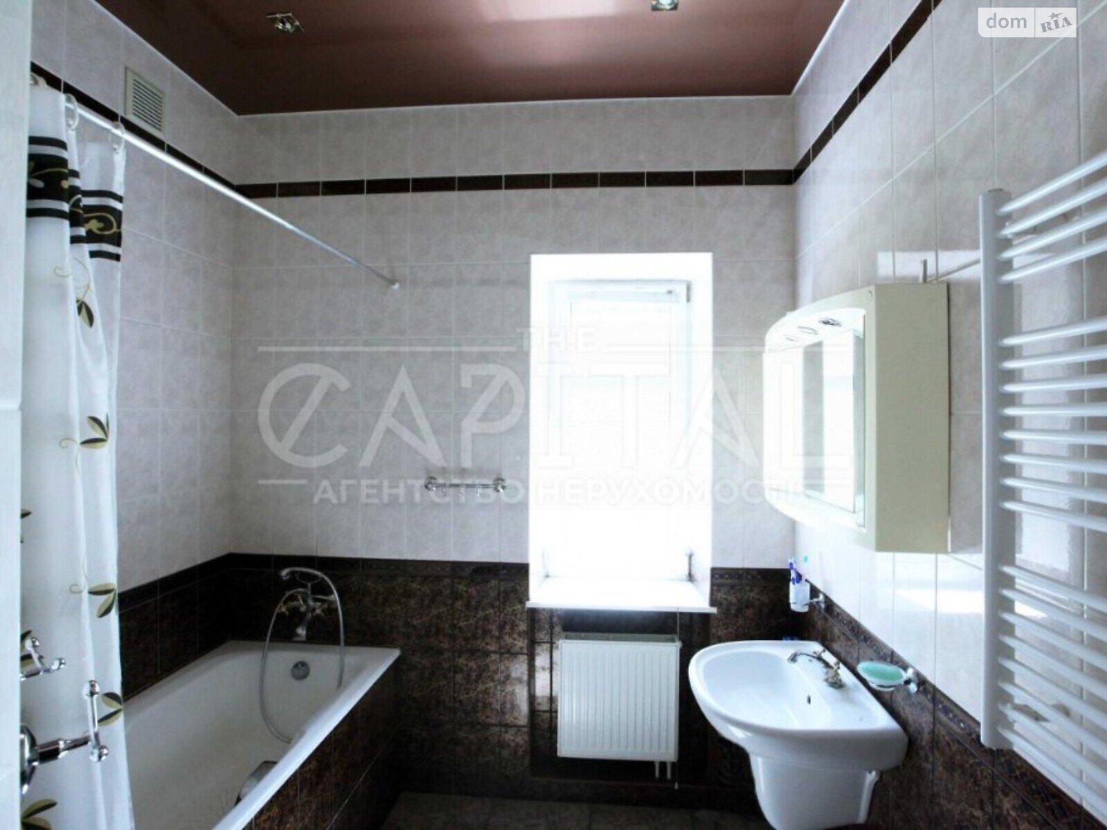 триповерховий будинок, 480 кв. м, цегла. Продаж у Горенці фото 1 триповерховий будинок, 480 кв. м, цегла. Продаж у Горенці фото 1