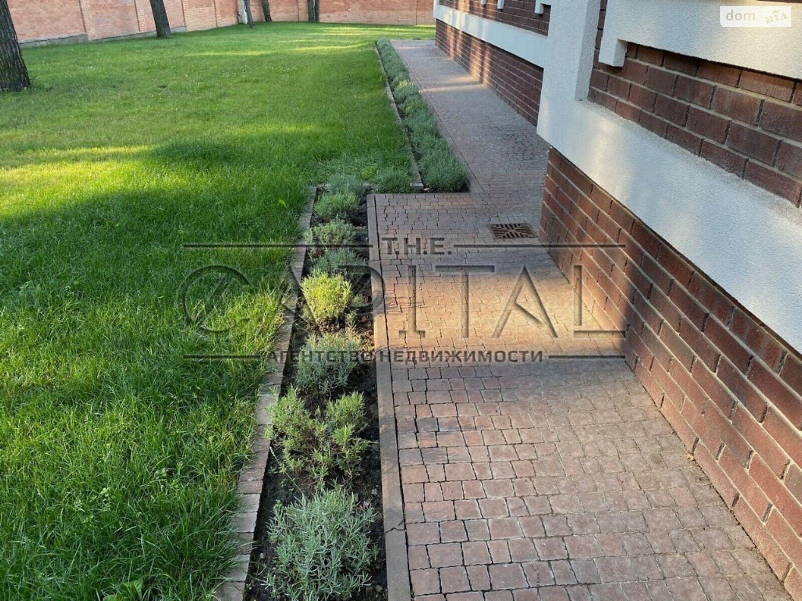 двухэтажный дом с отоплением, 1039 кв. м, кирпич. Продажа в Горенке фото 1 двухэтажный дом с отоплением, 1039 кв. м, кирпич. Продажа в Горенке фото 1