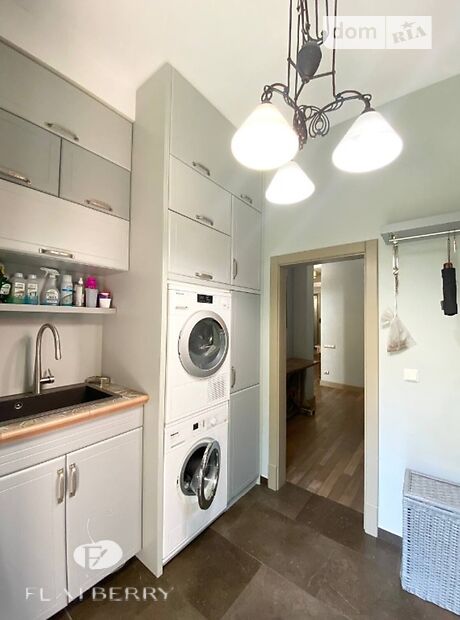 трехэтажный дом с камином, 320 кв. м, кирпич. Продажа в Горенке (Киевская обл.) фото 1 трехэтажный дом с камином, 320 кв. м, кирпич. Продажа в Горенке (Киевская обл.) фото 1
