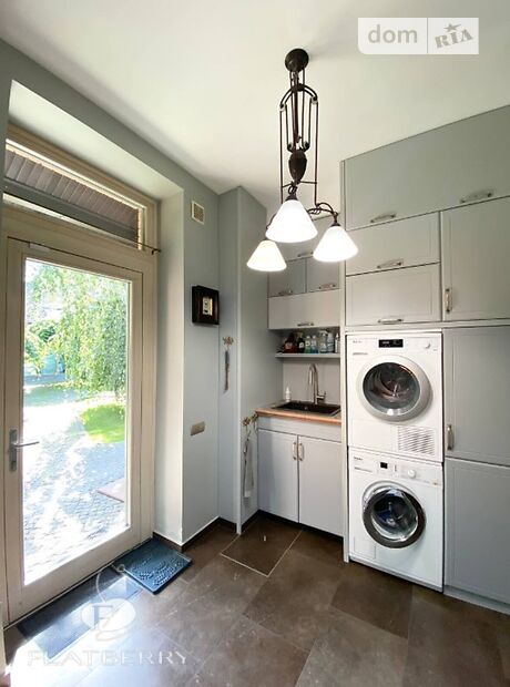 трехэтажный дом с камином, 320 кв. м, кирпич. Продажа в Горенке (Киевская обл.) фото 1 трехэтажный дом с камином, 320 кв. м, кирпич. Продажа в Горенке (Киевская обл.) фото 1