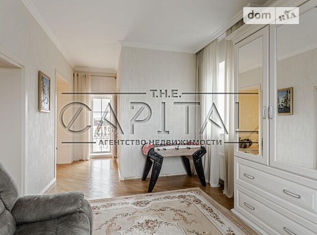 трехэтажный дом с садом, 290 кв. м, кирпич. Продажа в Хотове (Киевская обл.) фото 1 трехэтажный дом с садом, 290 кв. м, кирпич. Продажа в Хотове (Киевская обл.) фото 1