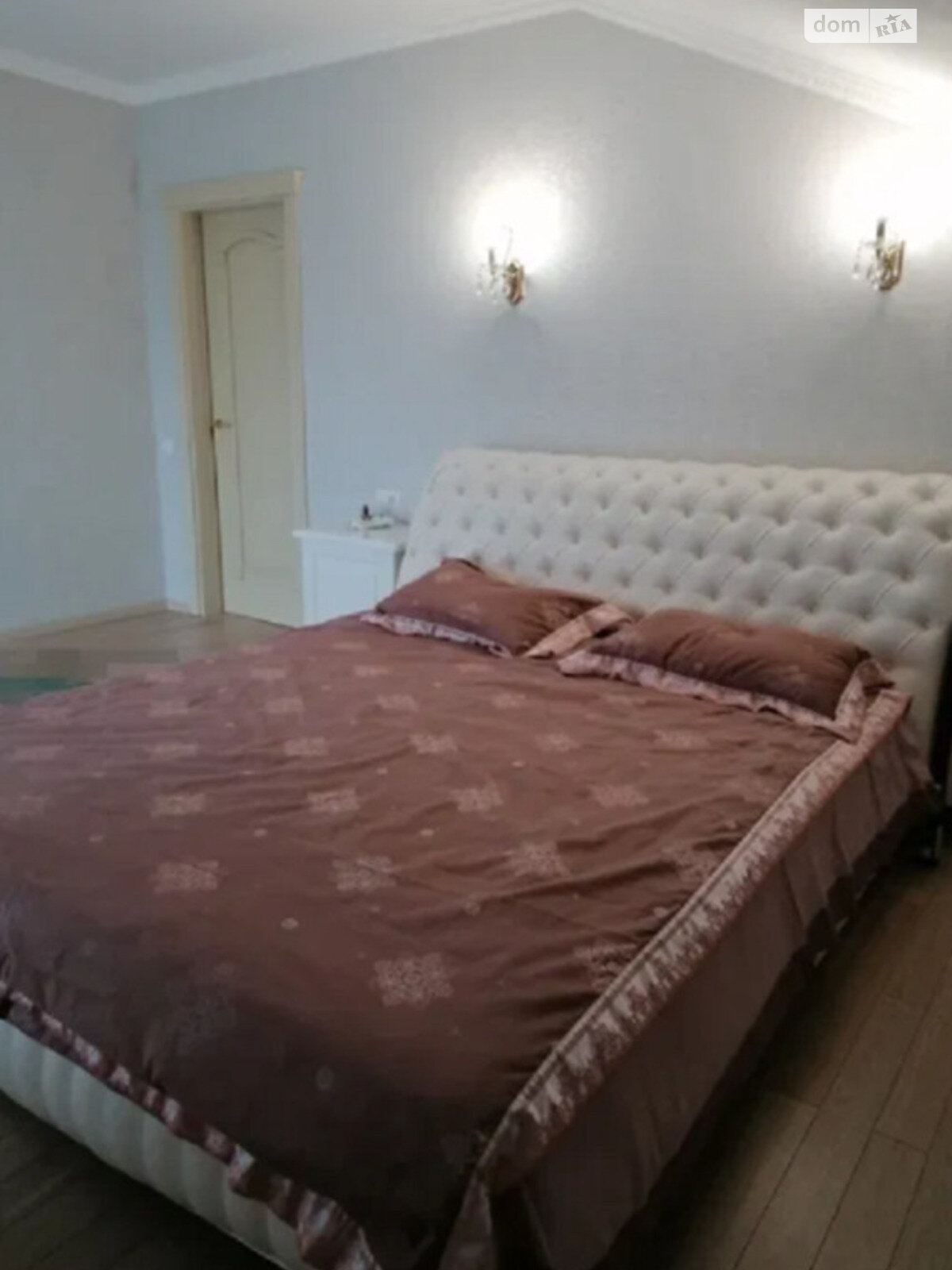 двухэтажный дом, 220 кв. м, кирпич. Продажа в Круглику фото 1