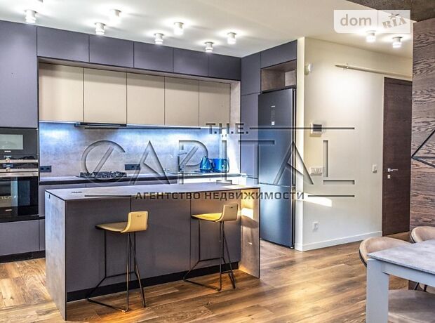 трехэтажный дом с террасой, 227 кв. м, кирпич. Продажа в Крюковщине (Киевская обл.) фото 1 трехэтажный дом с террасой, 227 кв. м, кирпич. Продажа в Крюковщине (Киевская обл.) фото 1