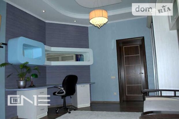 трехэтажный дом, 493 кв. м, кирпич. Продажа в Крюковщине (Киевская обл.) фото 1 трехэтажный дом, 493 кв. м, кирпич. Продажа в Крюковщине (Киевская обл.) фото 1